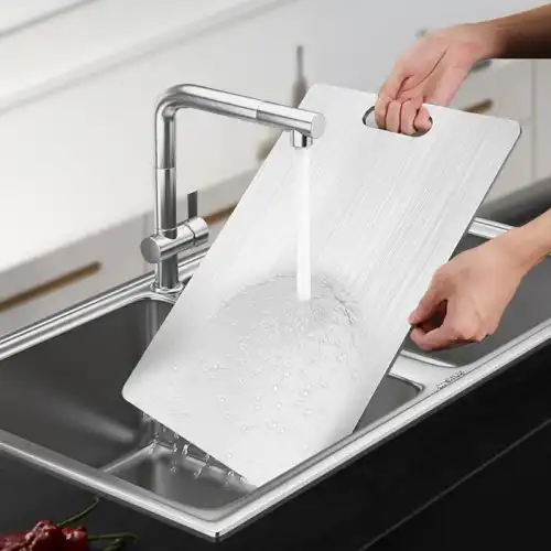 Titanium alloy cutting board
